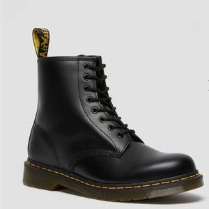 Dr.Martens 1460 SMOOTH LEATHER LACE UP BOOTS Men’s 8 | Women’s 9